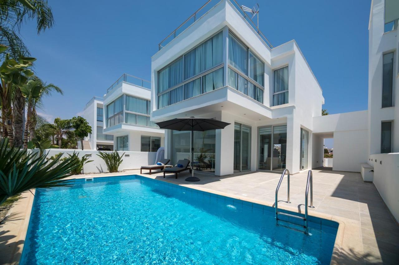 Touch Blue Residences Lárnaca Exterior foto